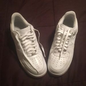 Men 11.5 Gum Bottom Air Force 1’s only $35